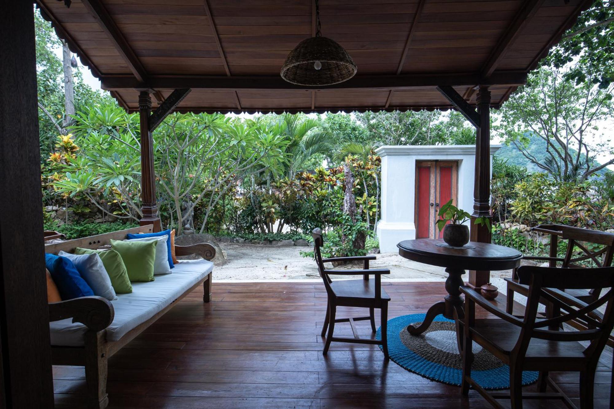 Plataran Komodo Resort & Spa - Chse Certified Labuan Bajo Exterior photo